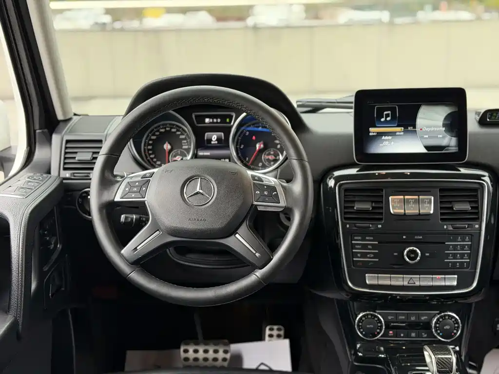Mercedes-Benz G-Class 2018 — фото 11