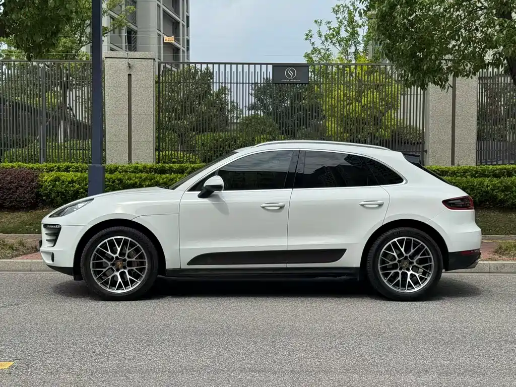 Porsche Macan 2015 — фото 10