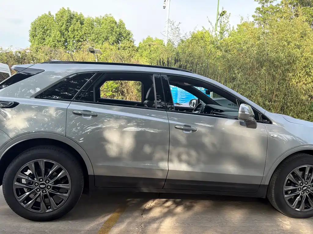 Cadillac XT5 2023 — фото 13