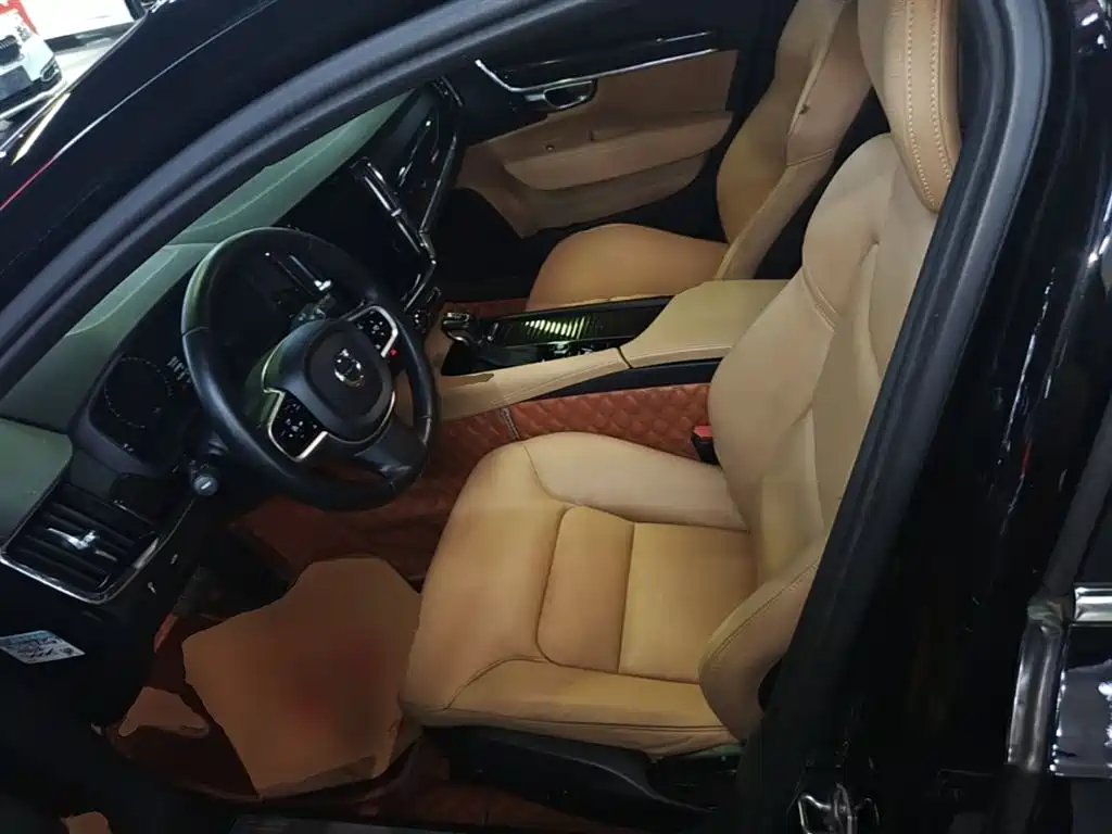 Volvo S90 2018 — фото 15
