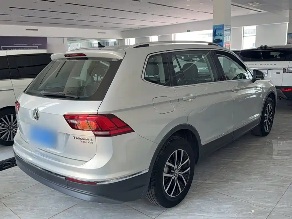 Volkswagen Tiguan L 2019 — фото 7