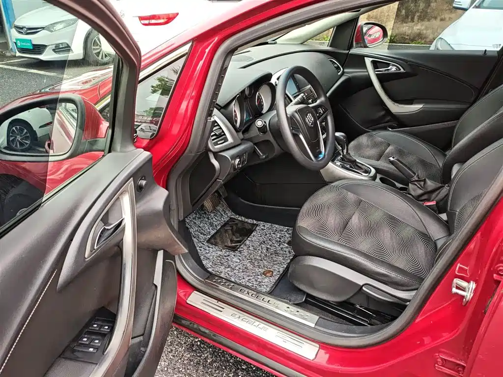 Buick Excelle 2014 — фото 16