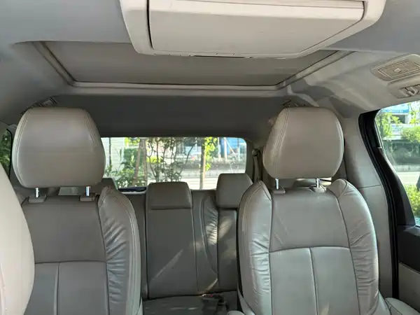 Buick GL8 2013