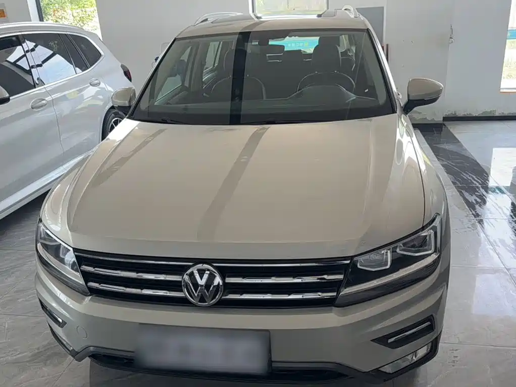 Volkswagen Tiguan L 2019 — фото 10