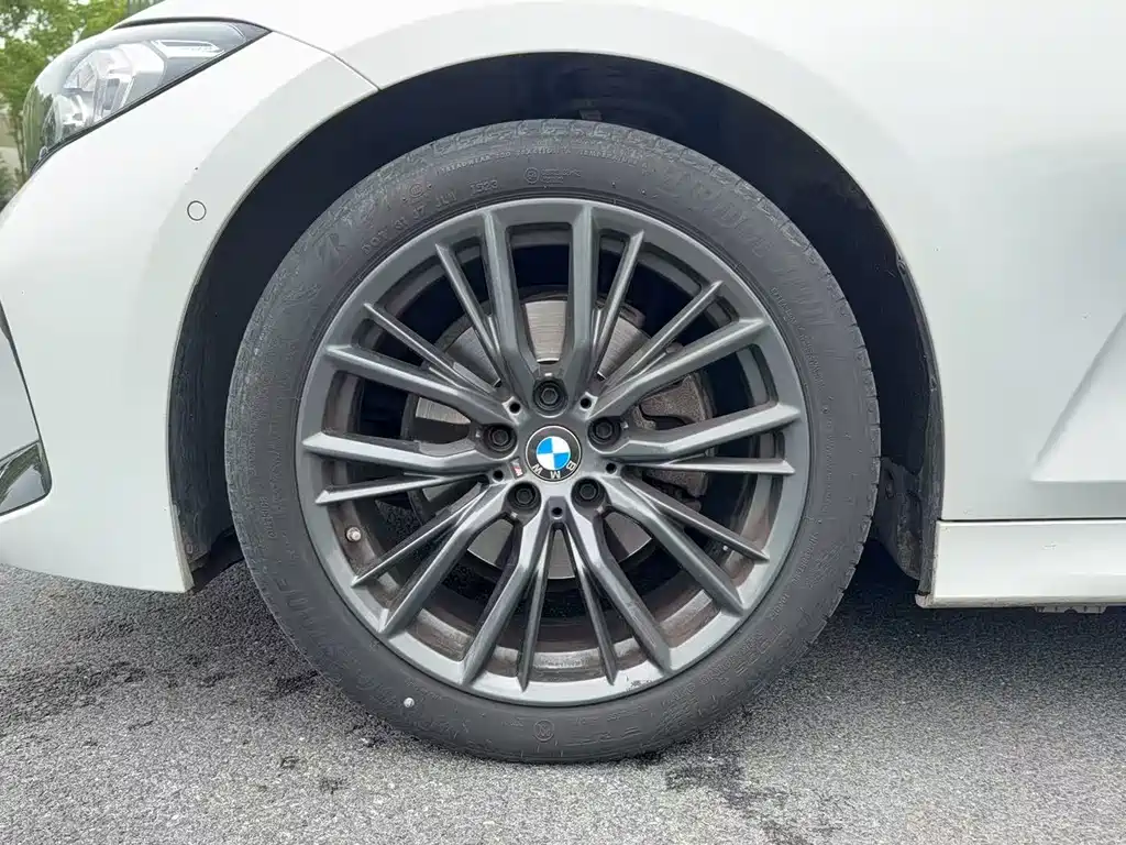 BMW 3 Series 2023 — фото 15