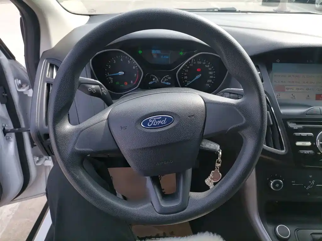 Ford Focus 2017 — фото 7