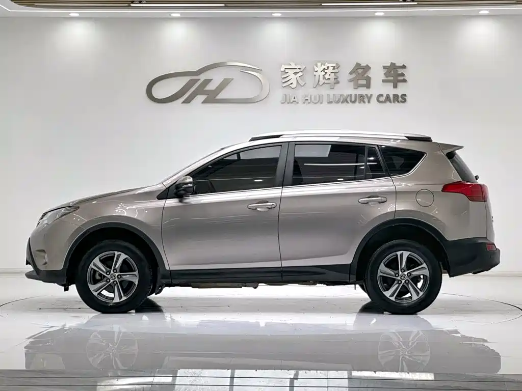 Toyota RAV4 2016 — фото 4