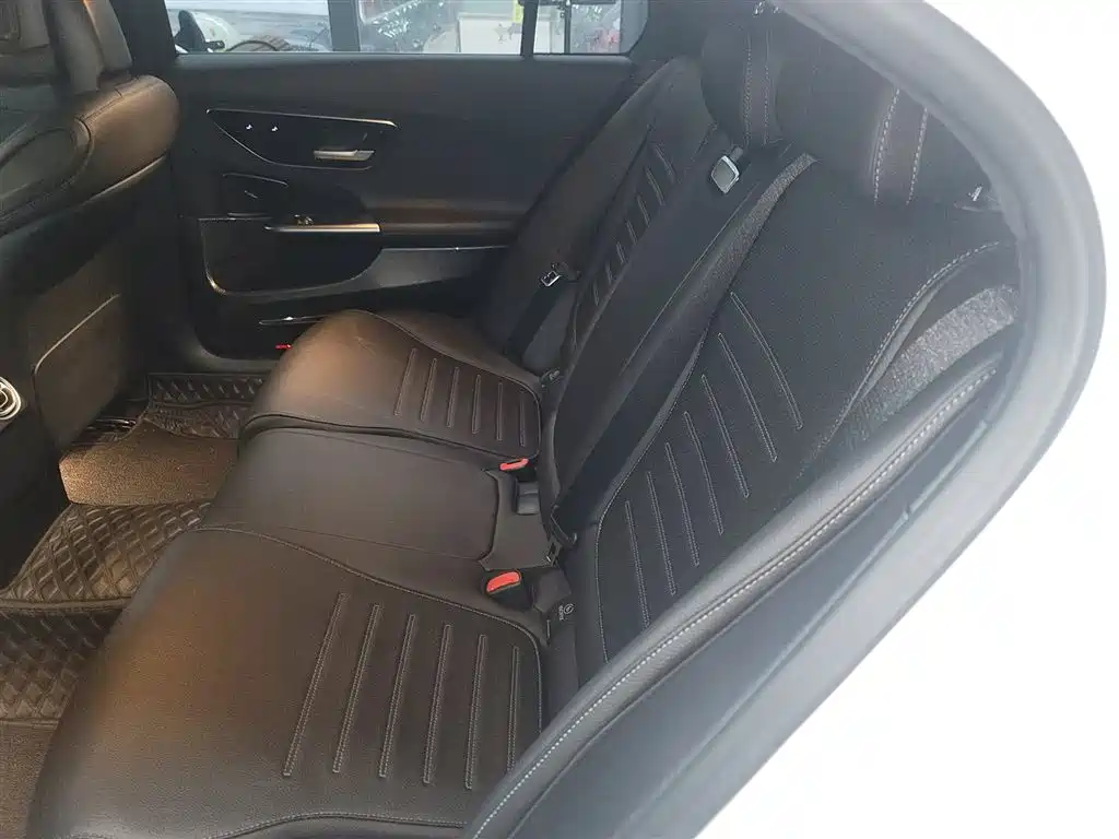 Mercedes-Benz C-Class 2022 — фото 17