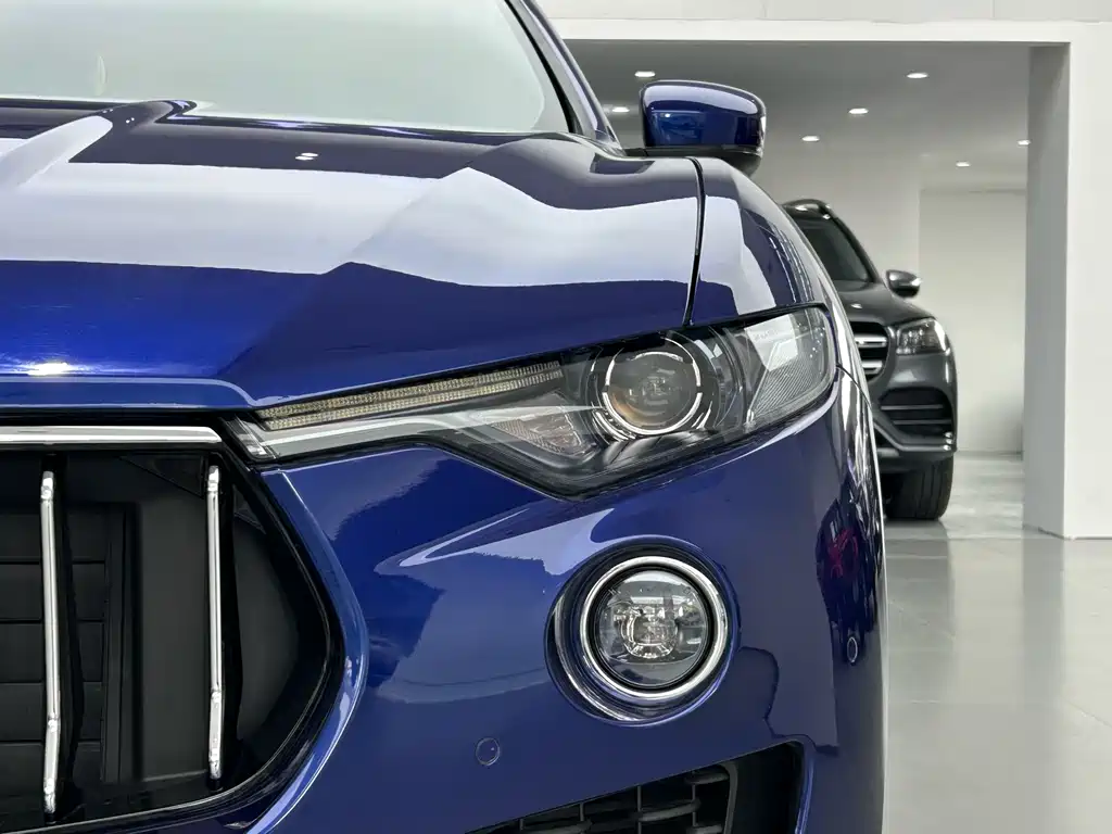 Maserati Levante 2018 — фото 12
