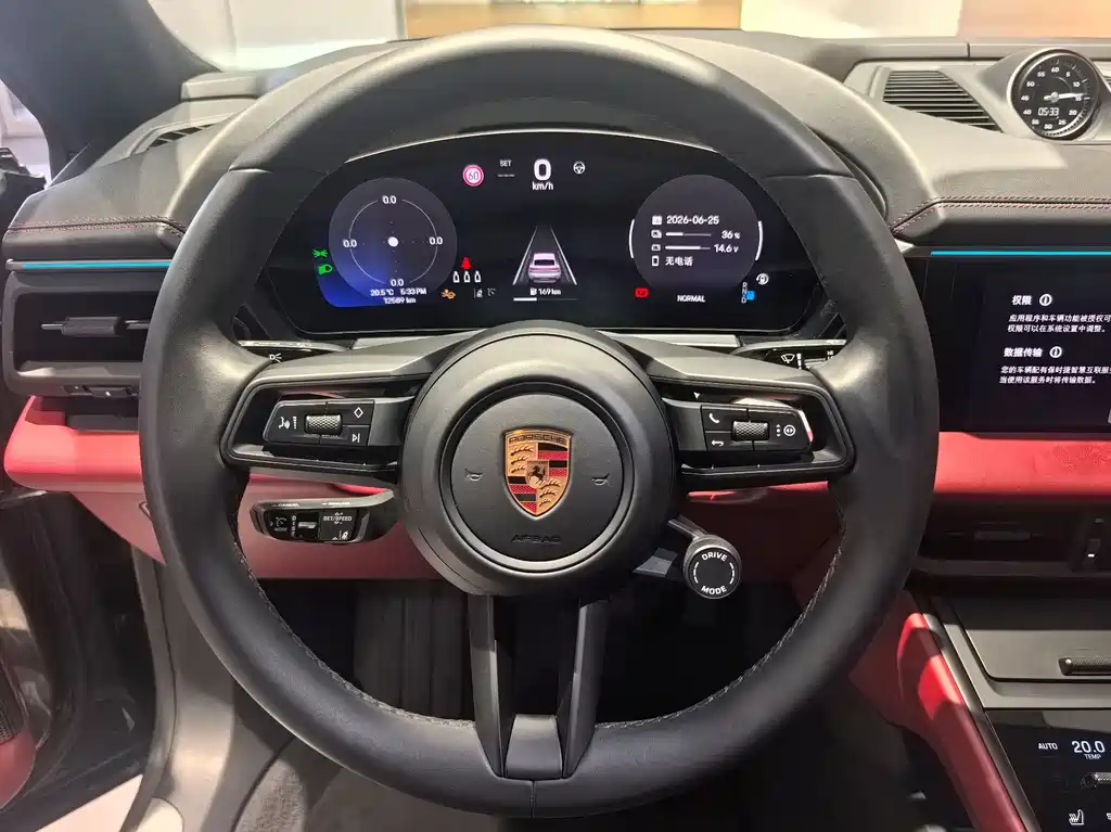 Porsche Macan New Energy 2025 — фото 9