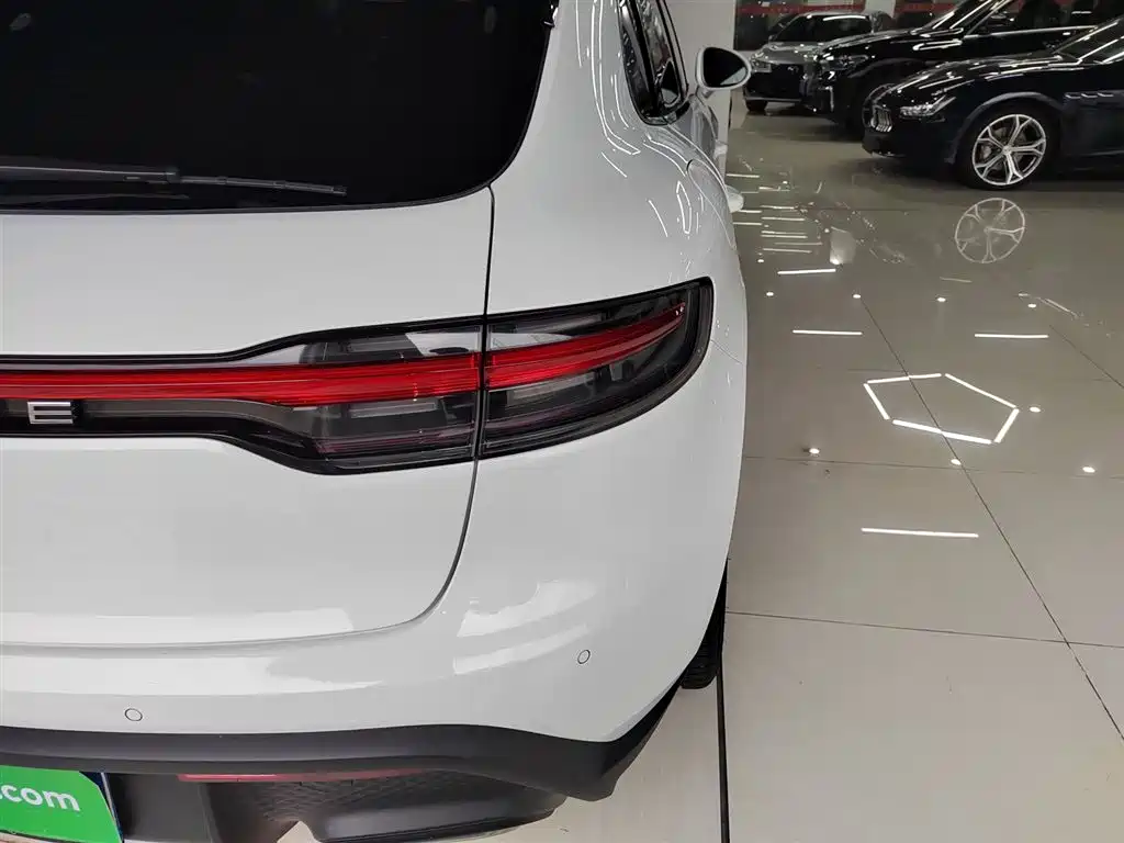 Porsche Macan 2023 — фото 8