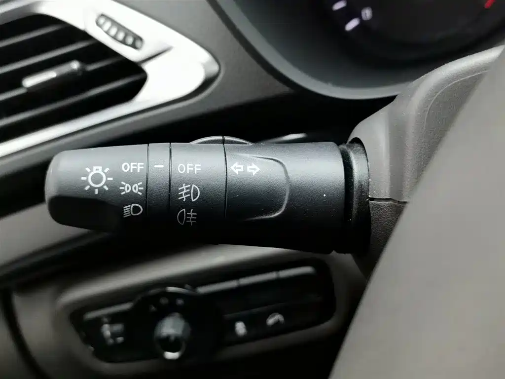 GAC Motor Trumpchi GS4 2016 — фото 21