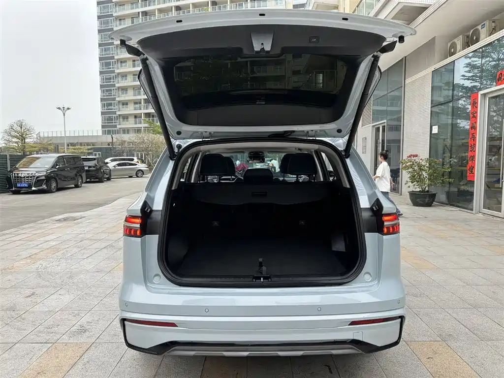 Geely Xingyue L 2022 — фото 23