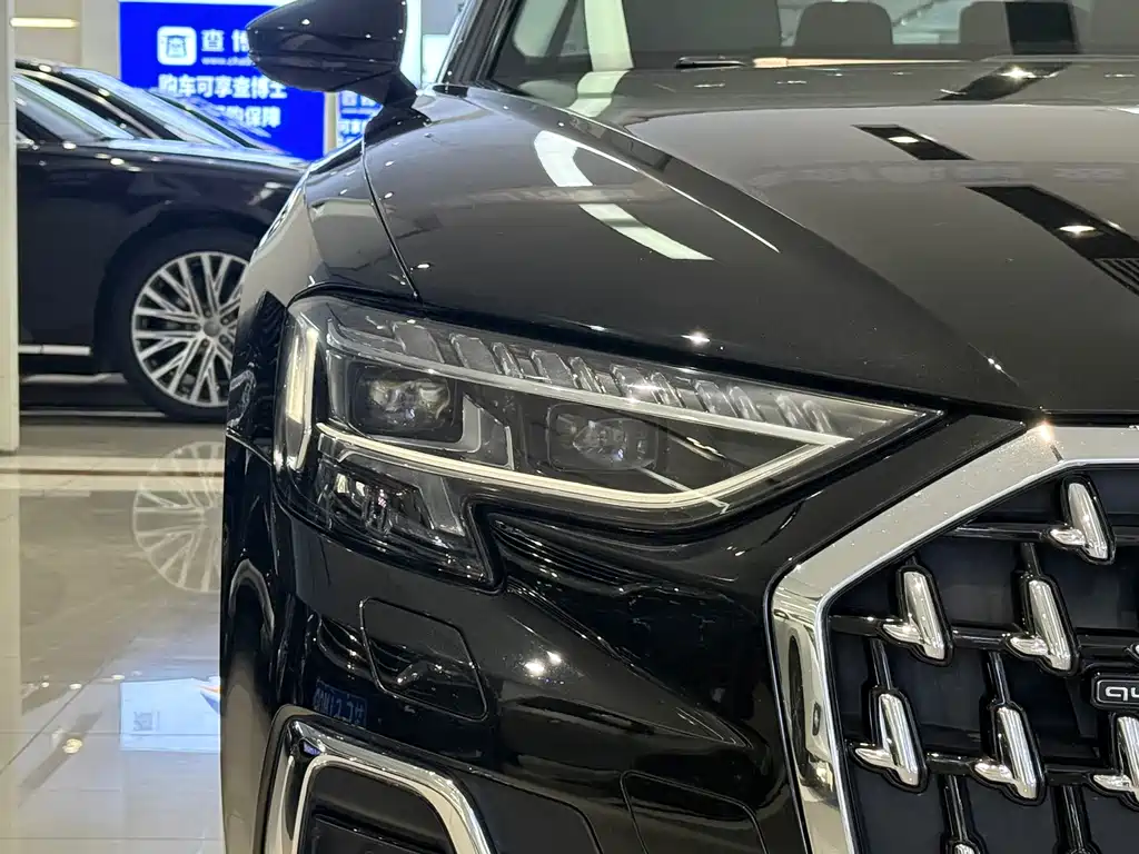 Audi A8 2024