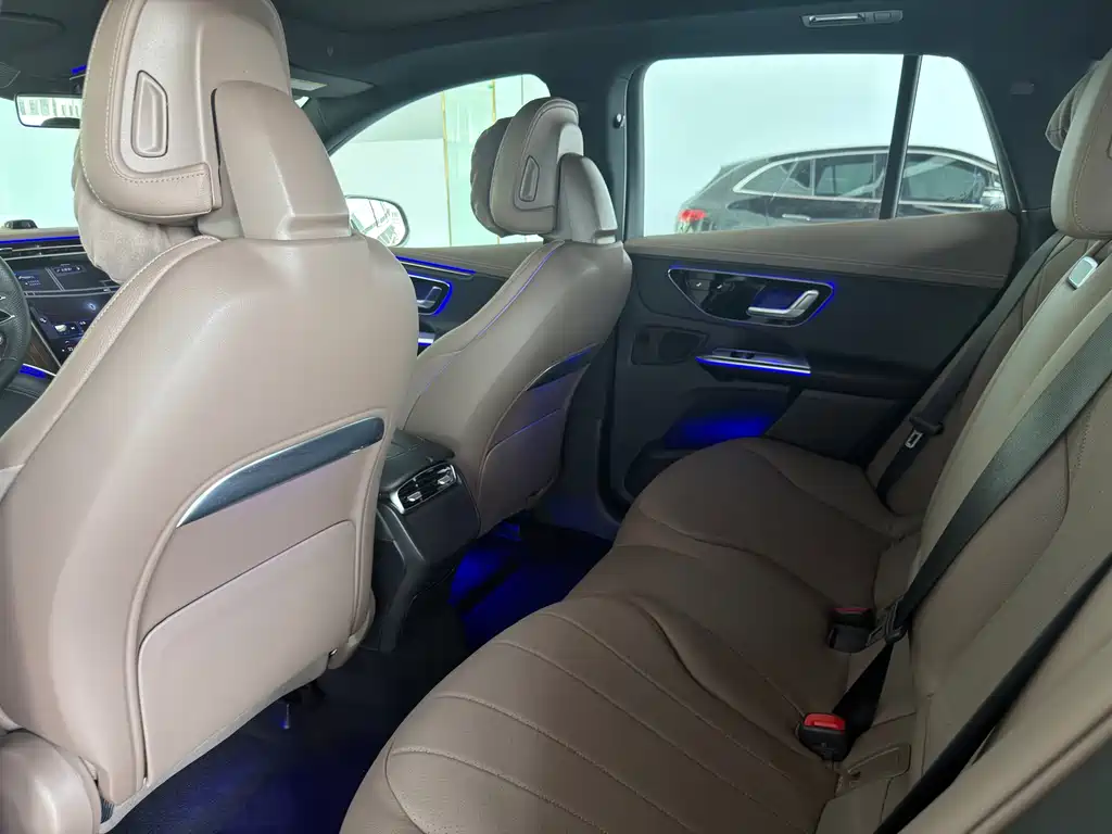 Mercedes-Benz EQE SUV 2025 — фото 11