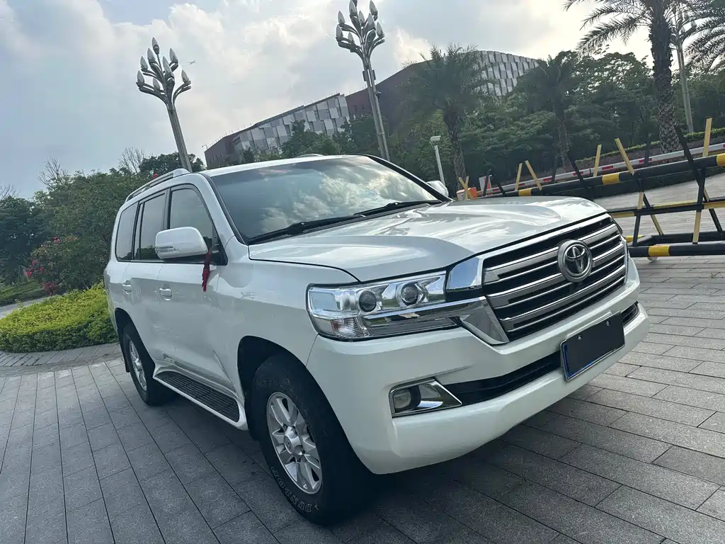Toyota Land Cruiser 2016 — фото 22