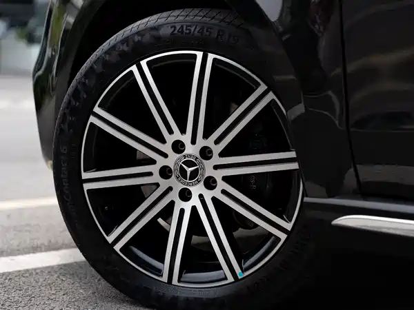 Mercedes-Benz V-Class 2024