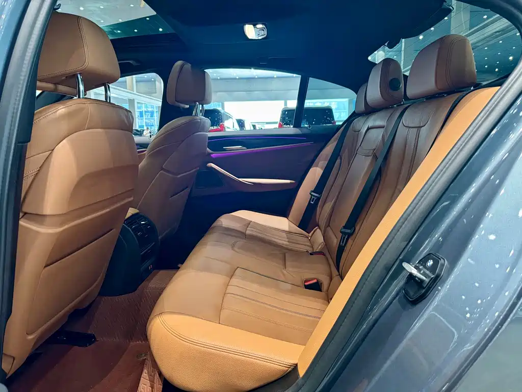 BMW 5 Series 2022