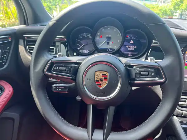 Porsche Macan 2024
