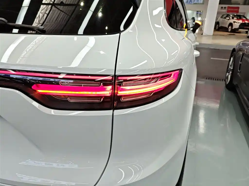 Porsche Cayenne 2020 — фото 8