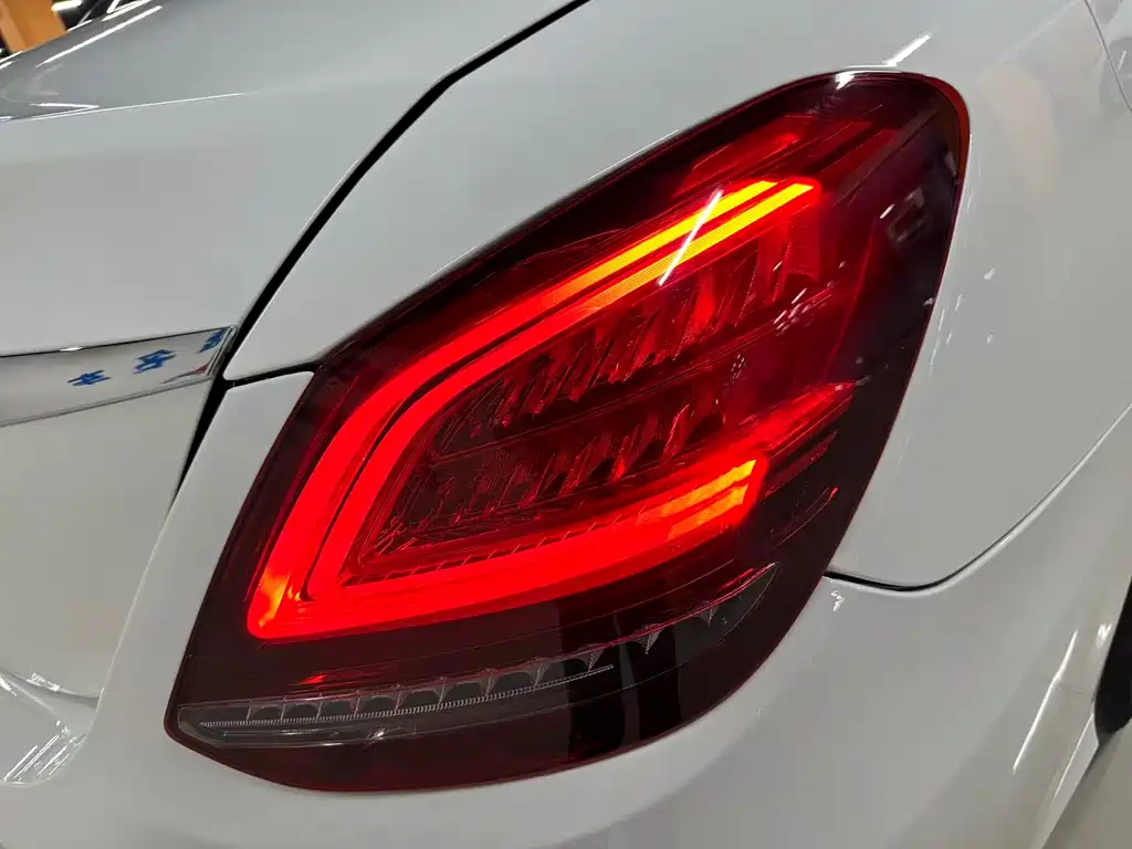 Mercedes-Benz C-Class 2019 — фото 13