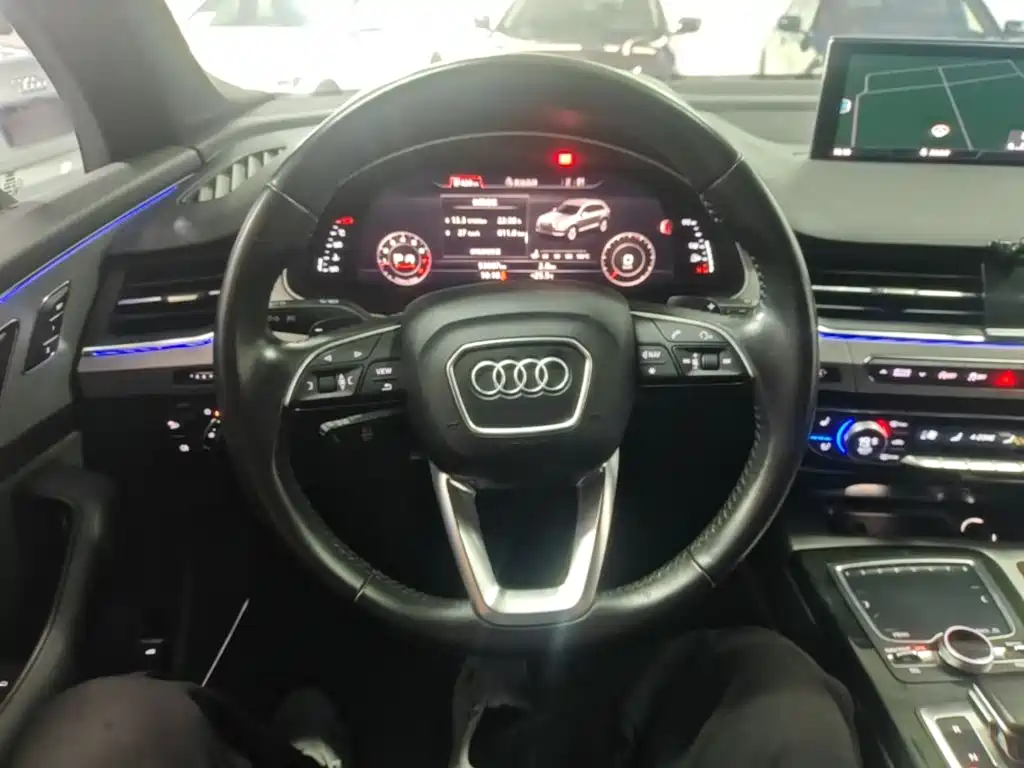 Audi Q7 2015 — фото 11