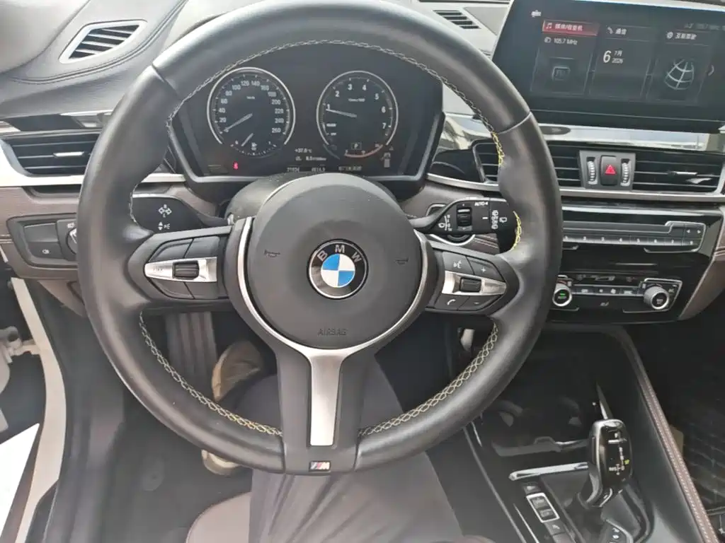 BMW X2 2023 — фото 11