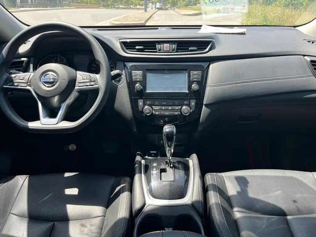 Nissan X-Trail 2018 — фото 9