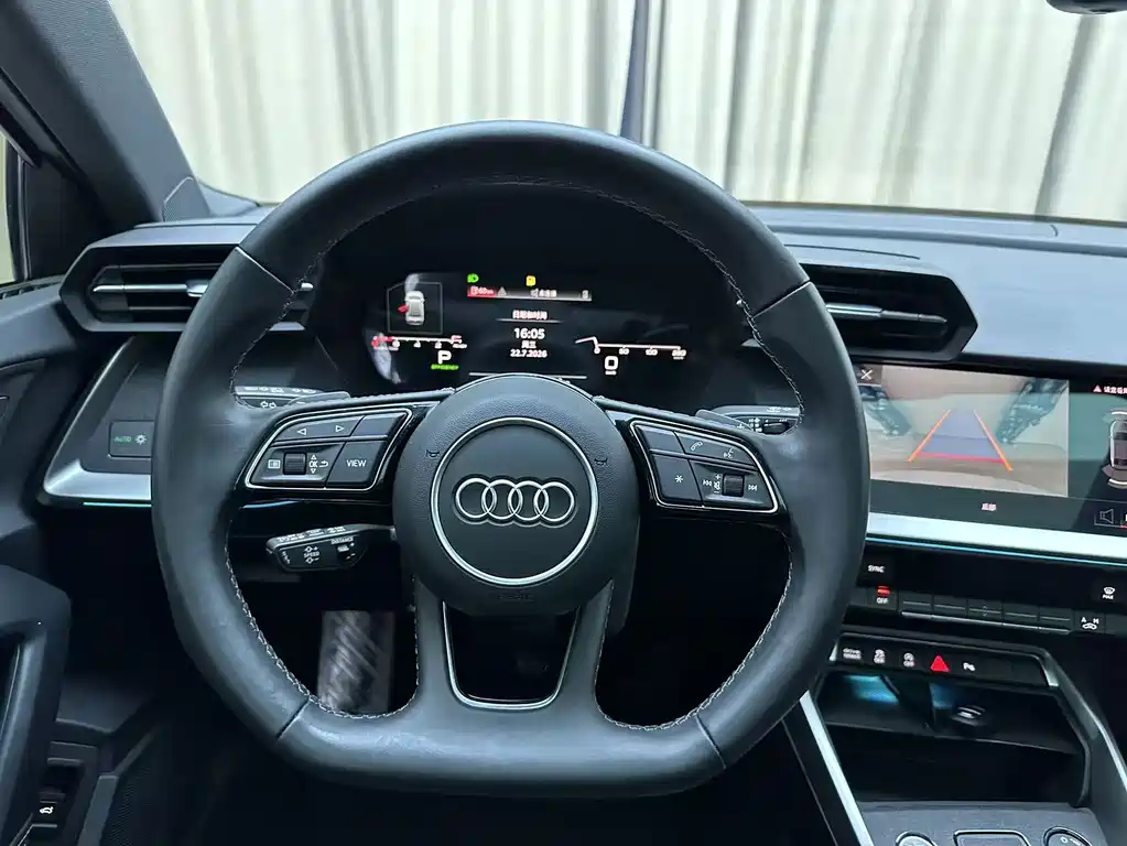 Audi A3 2023 — фото 17