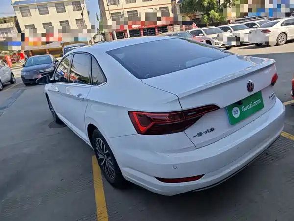 Volkswagen Sagitar 2020