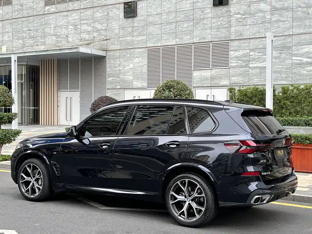 BMW X5 2025 — фото 4