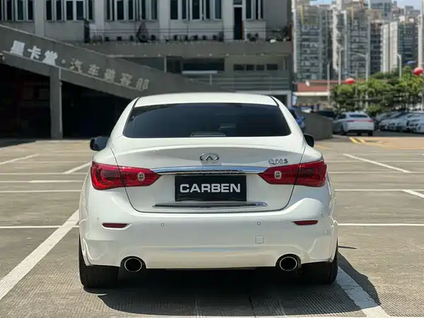 Infiniti Q50 2014