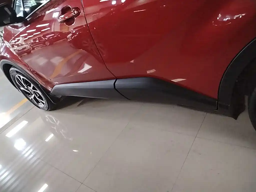 Toyota C-HR 2019 — фото 22