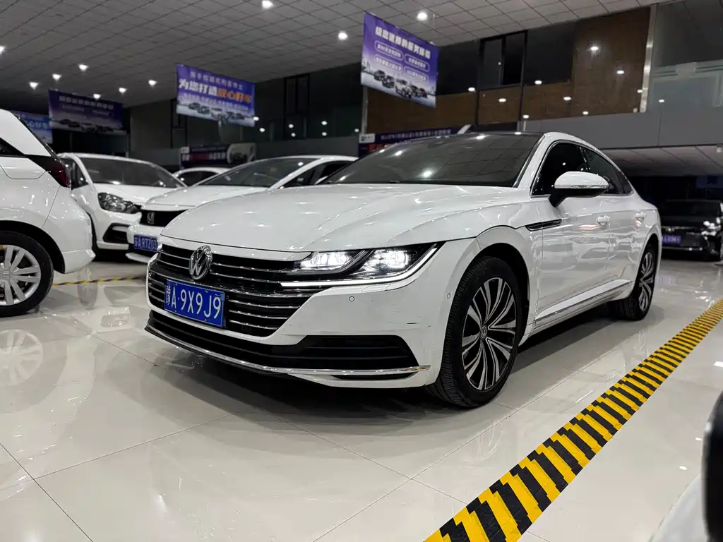 Volkswagen CC 2020 — фото 1