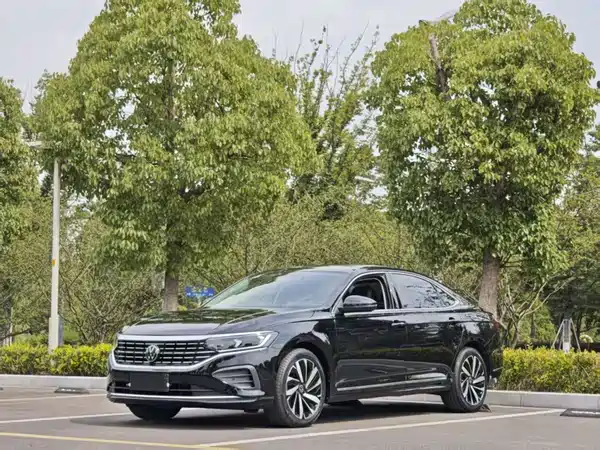 Volkswagen Passat 2024