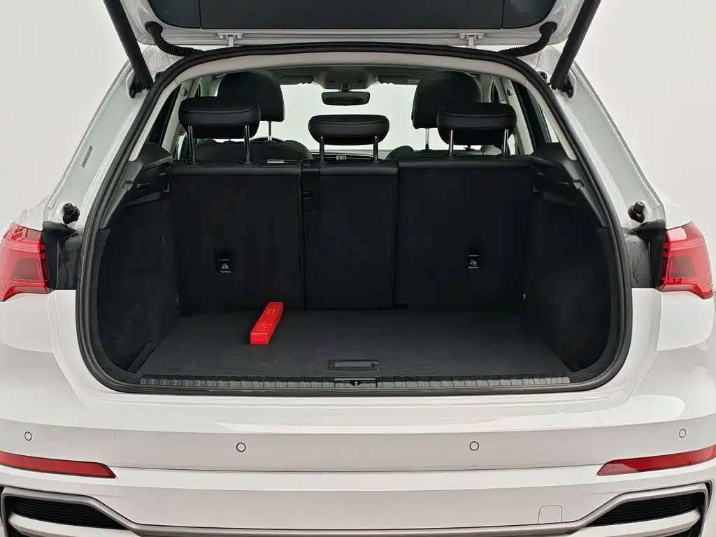 Audi Q3 2020 — фото 16
