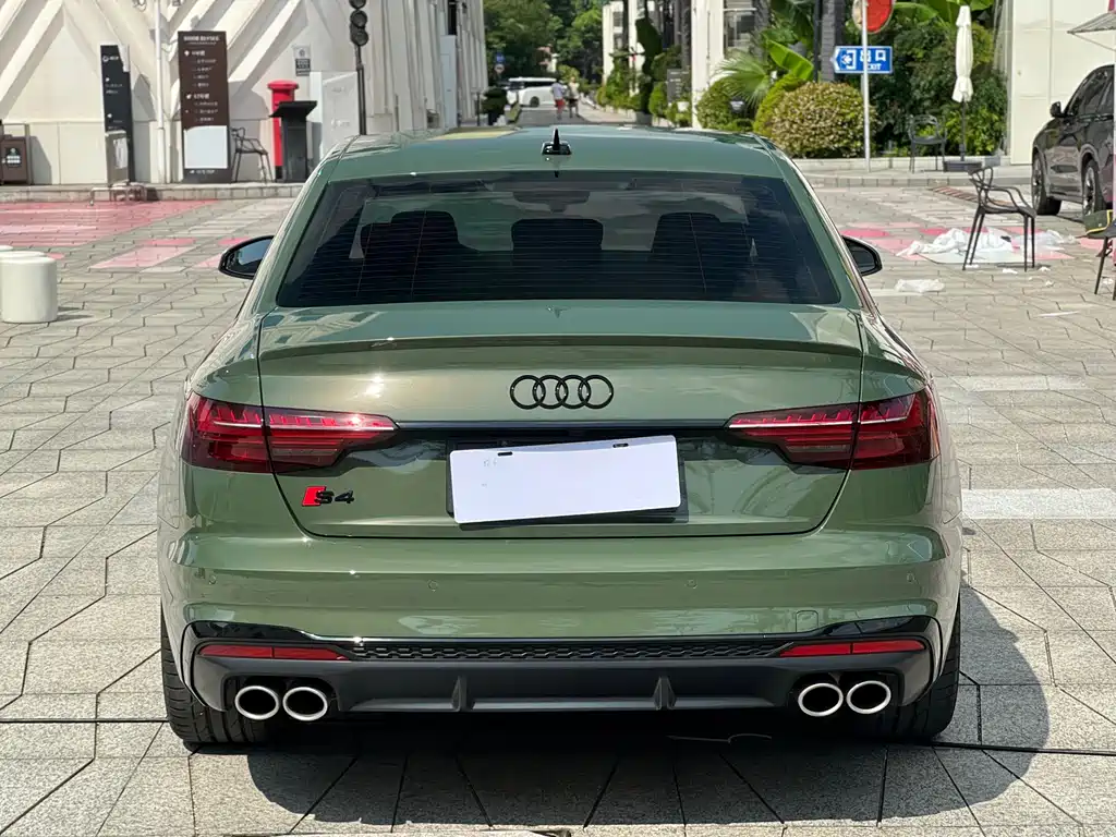 Audi S4 2024