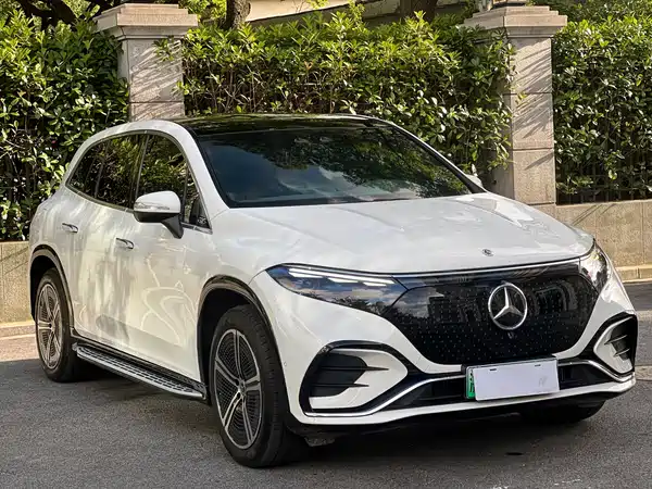 Mercedes-Benz EQS SUV 2025