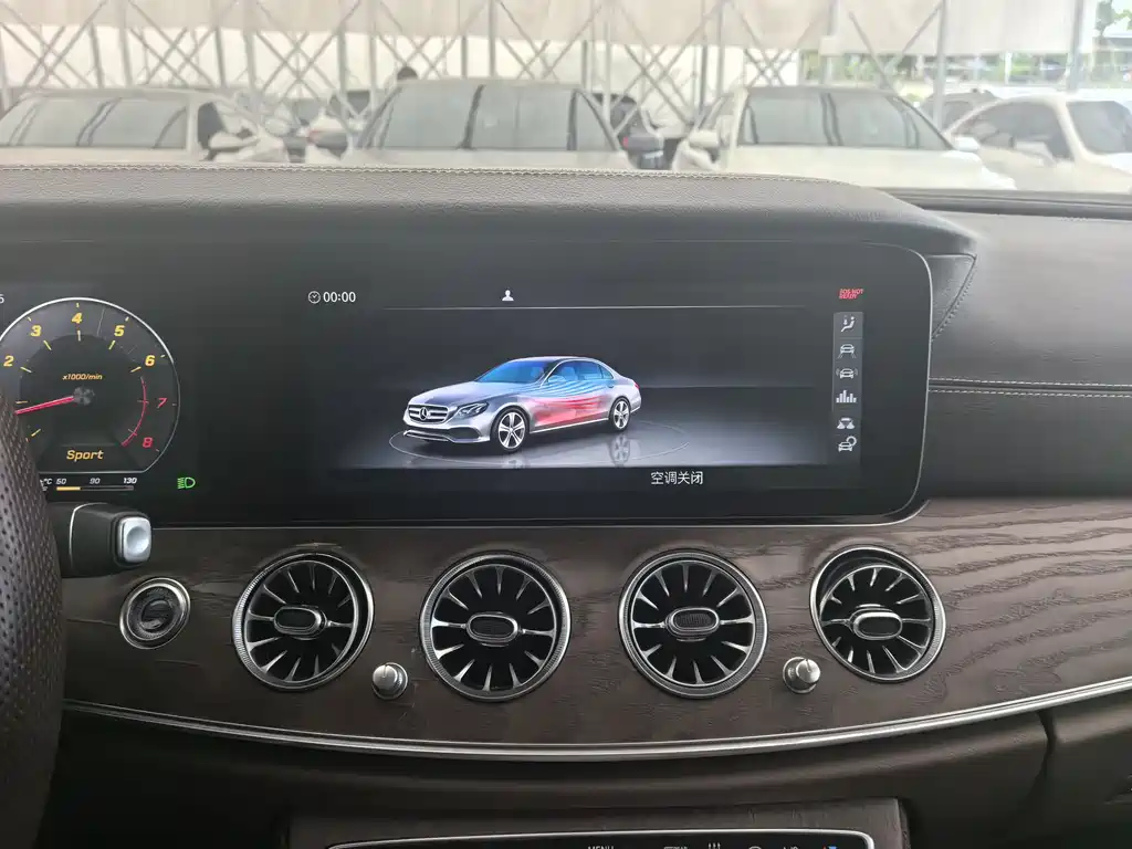 Mercedes-Benz E-Class 2019 — фото 27