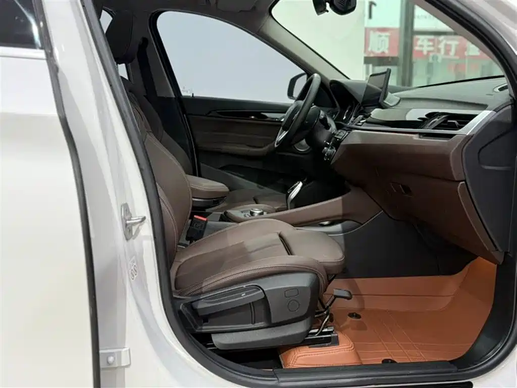 BMW X1 2022 — фото 15
