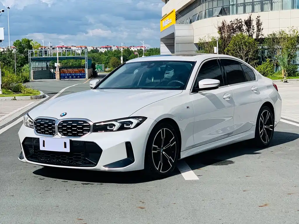 BMW 3 Series 2023