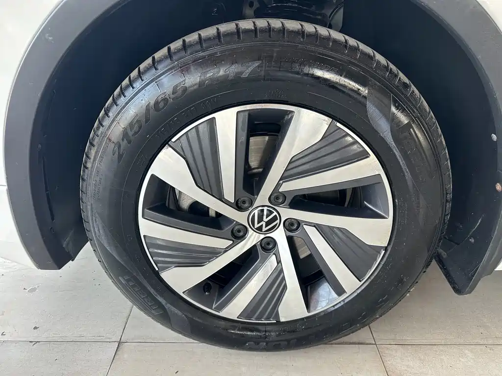 Volkswagen Tiguan L PHEV 2022 — фото 8
