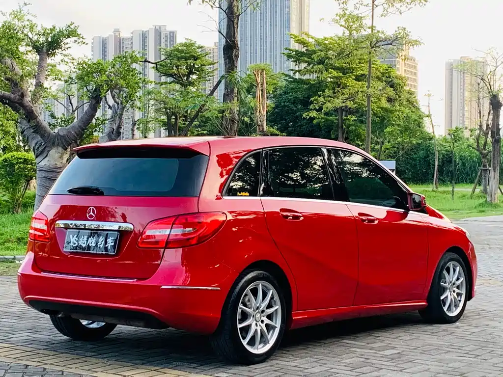 Mercedes-Benz B-Class 2013