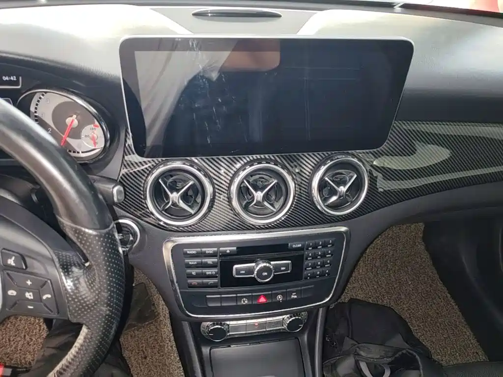 Mercedes-Benz GLA 2015 — фото 13
