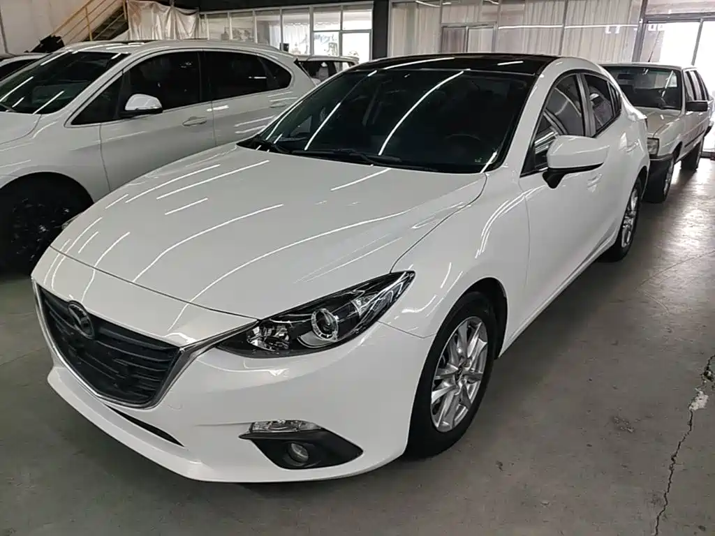 Mazda 3 Axela 2015