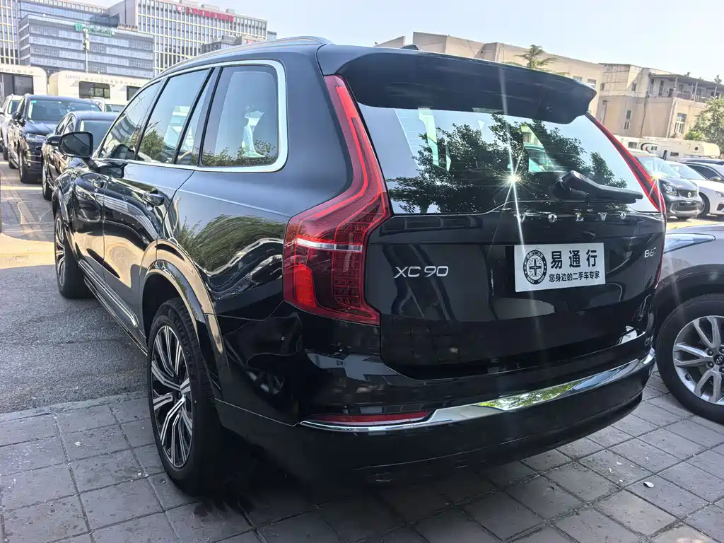 Volvo XC90 2023 — фото 16