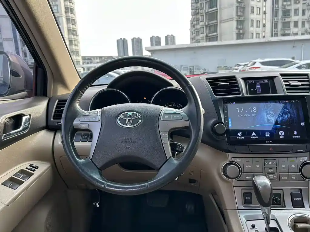 Toyota Highlander 2010 — фото 14