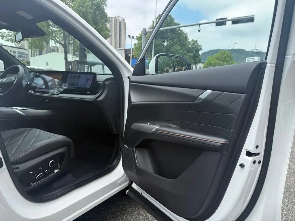 Changan CS75 PLUS 2025 — фото 18