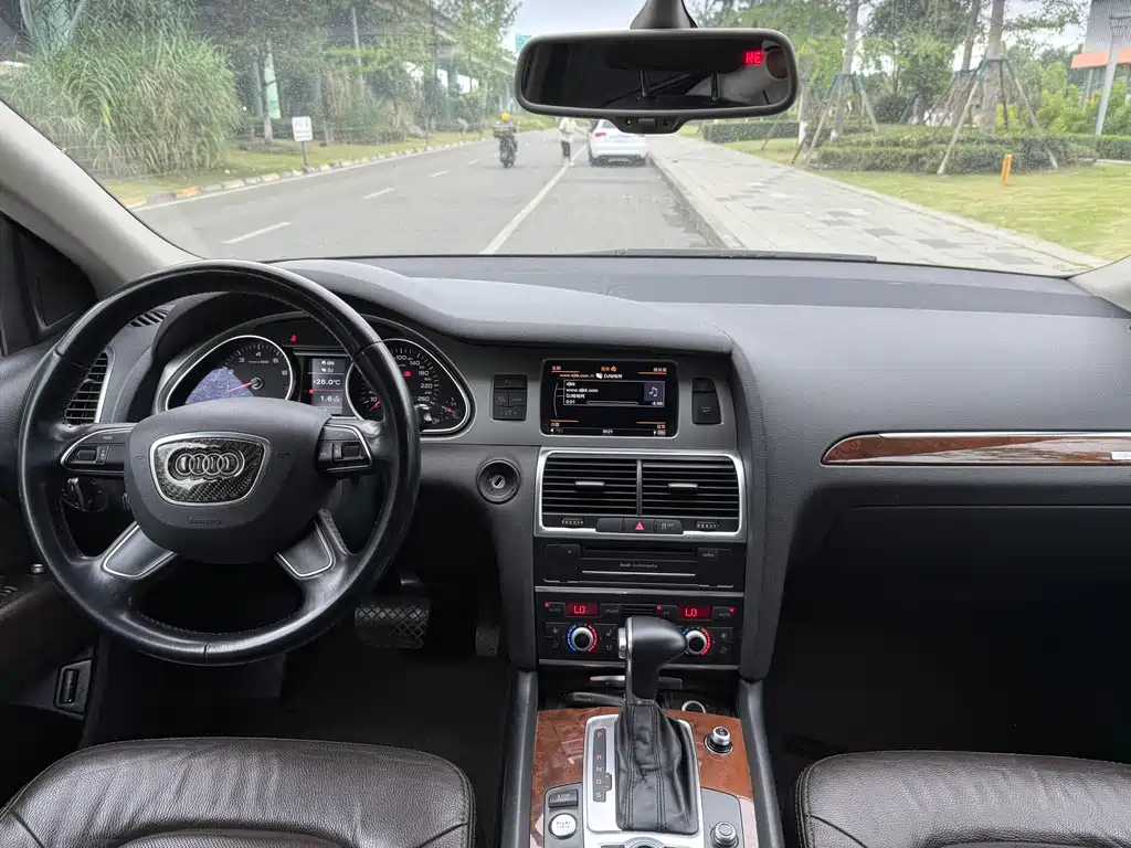 Audi Q7 2015 — фото 12