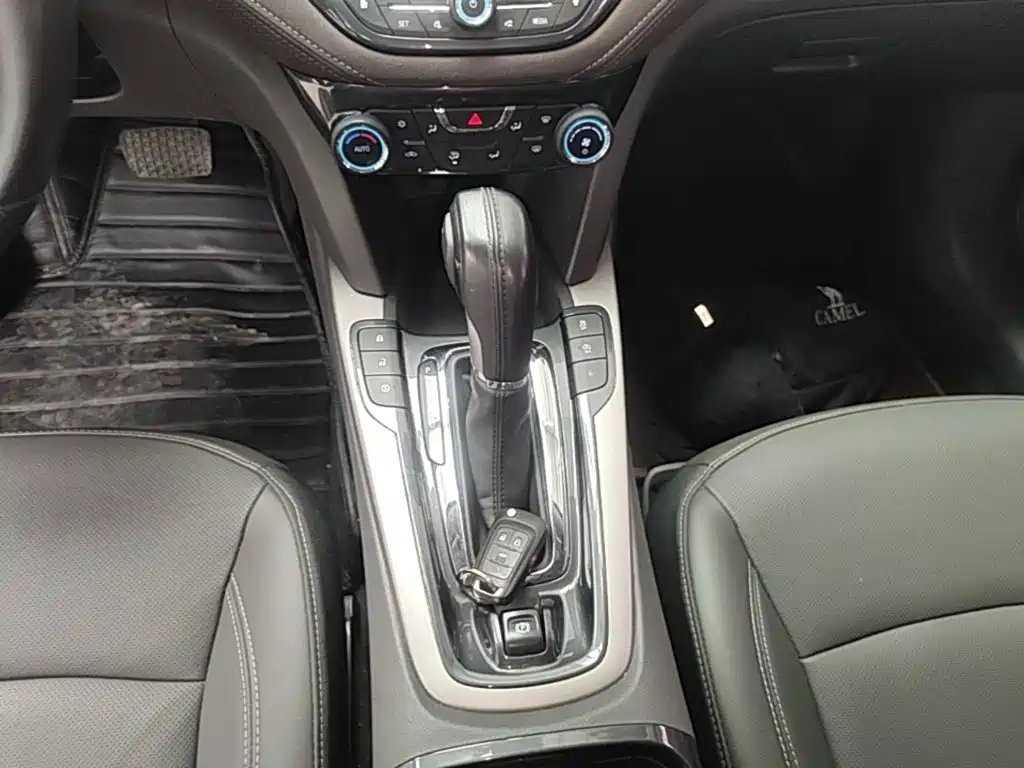 Chevrolet Malibu 2018 — фото 14